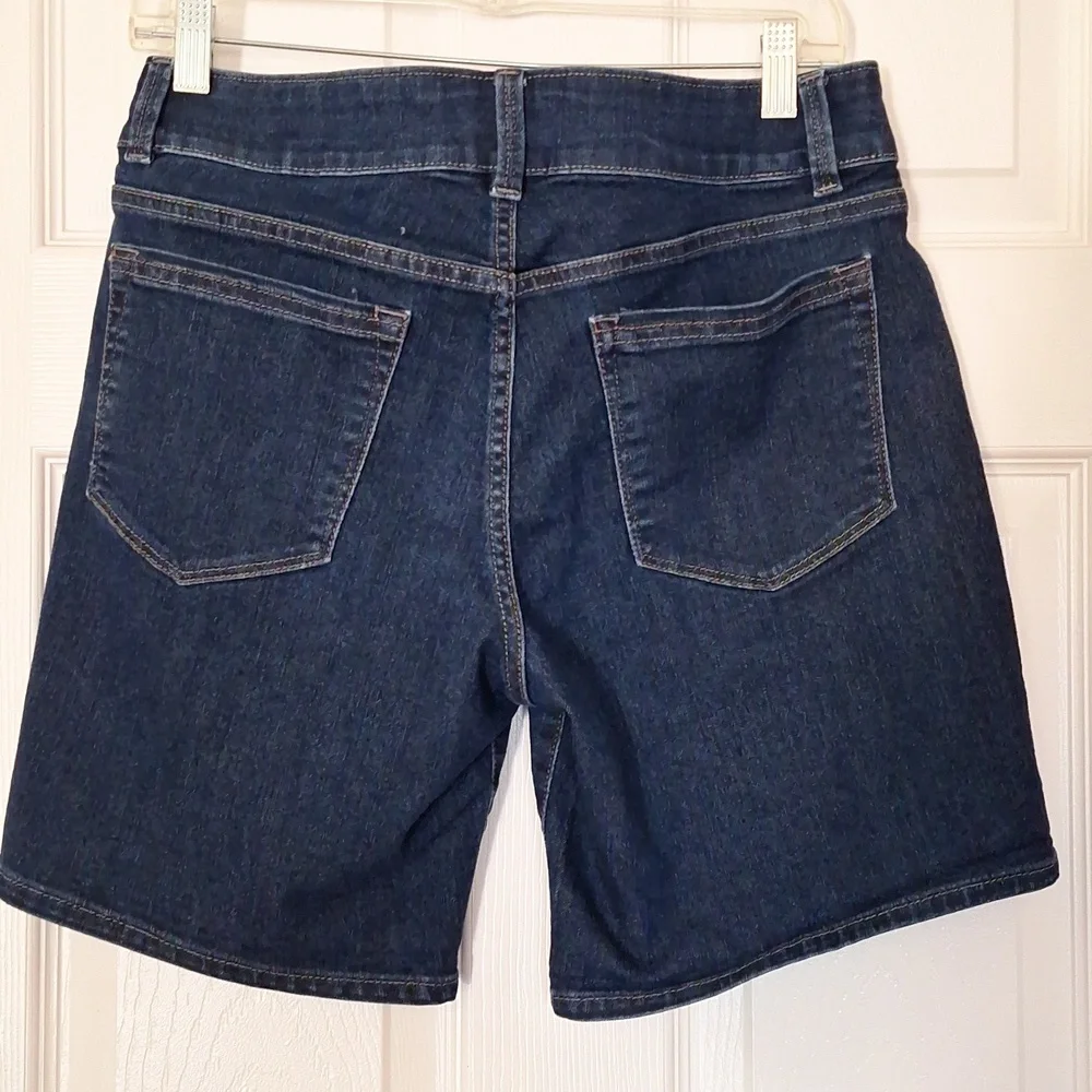 riders by lee mid rise medium wash modest knee length shorts sz 10 - Picture 2 of 5